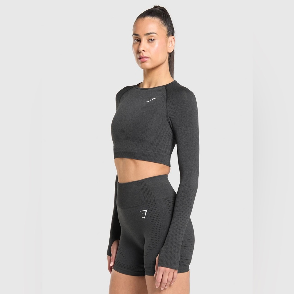 Gymshark *NWOT* Women's Vital Seamless Crop Top in Black - Picture 4 of 11